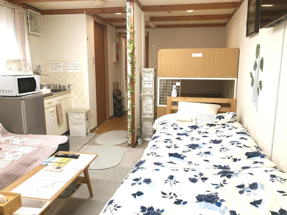 The Familiar Inn ー 旅館ホテル業 โอซาก้า ภายนอก รูปภาพ